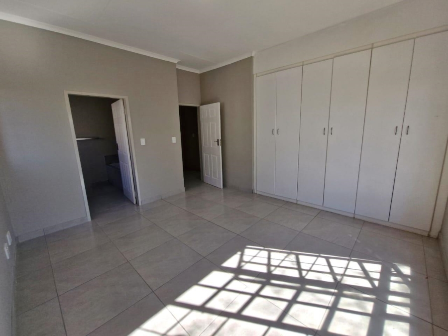 To Let 3 Bedroom Property for Rent in Meerhof North West